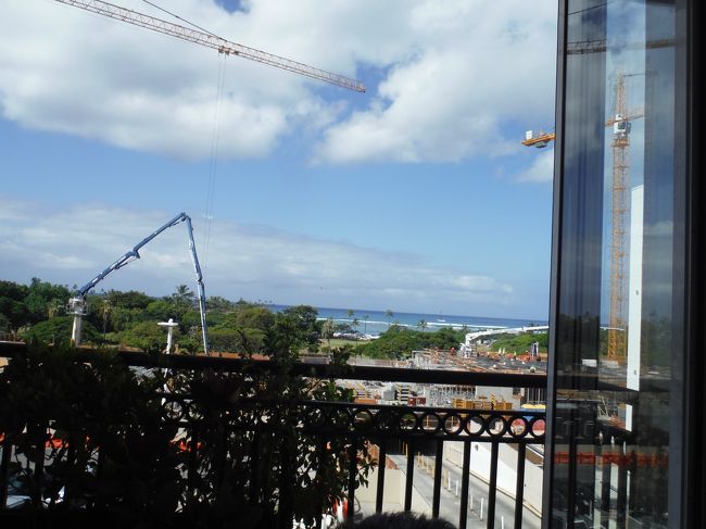 外は拡大工事中。<br /><br />