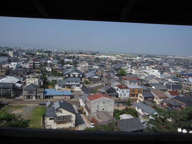 丸岡城天守閣から見た、丸岡の街並み。