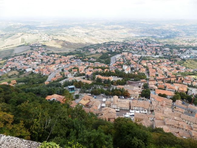 最後のサンマリノ眼下のパノラマを堪能します。