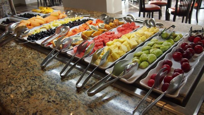 朝のビュッフェ