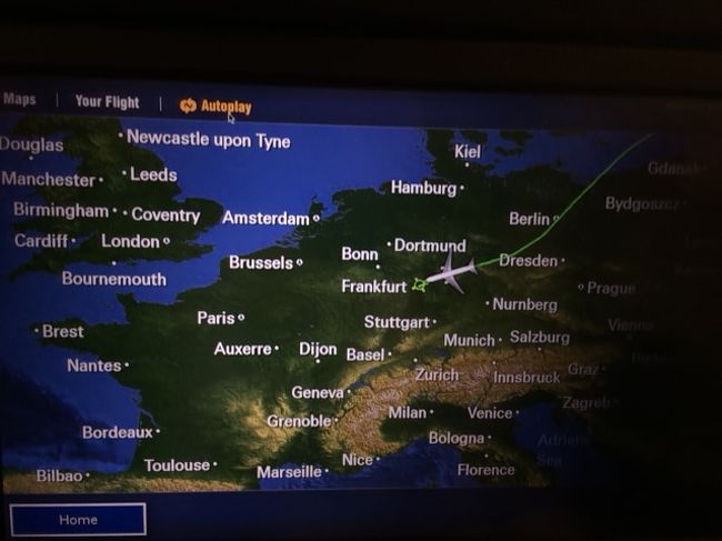 まもなくフランクフルト到着です。