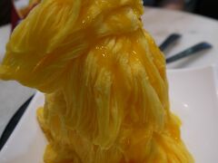 アイオンの地下にある味香園でマンゴーのスノーアイス(SG$5-)。
以前来た時にも食べましたが、相変わらず美味しかったです。