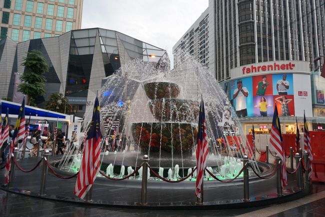 パビリオンの噴水。