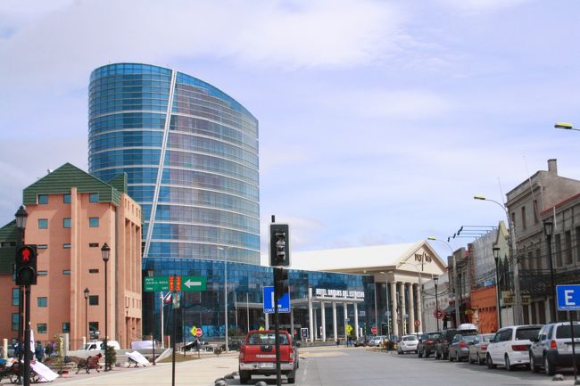 海岸のほうにカジノらしきもの。