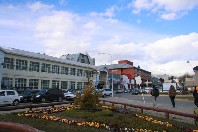 今何時だっけ？9時過ぎてるはずだけど、空がまだまだ明るい。。。