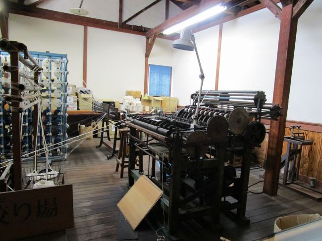 昔ながらの織り機