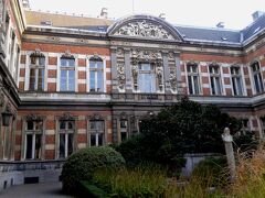 ブリュッセル王立音楽院 Conservatorium
音楽科にはサクソフォーンを発明したアドルフ・サックスが在学していたそうです。