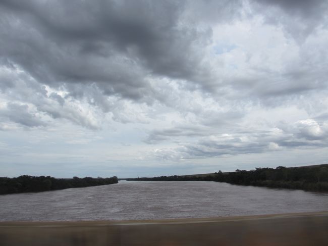 帰りに見たピキリ川の増水<br /><br />本当は、この川の方が恐ろしい