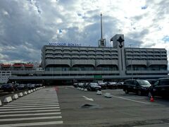 夕方6時頃、サンクトペテルブルク港へ到着！
タクシー代600ルーブル（1400円ほど）