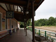 クトナーホラムニュスト駅
接続運転のため２時間に１本しかない。