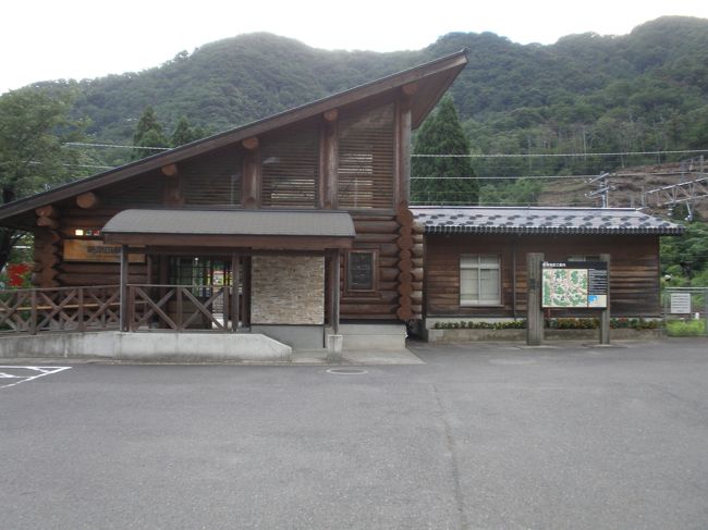 ログハウスの、新疋田駅から出発。<br />駐車場も空いていて、無料なのがいいです。