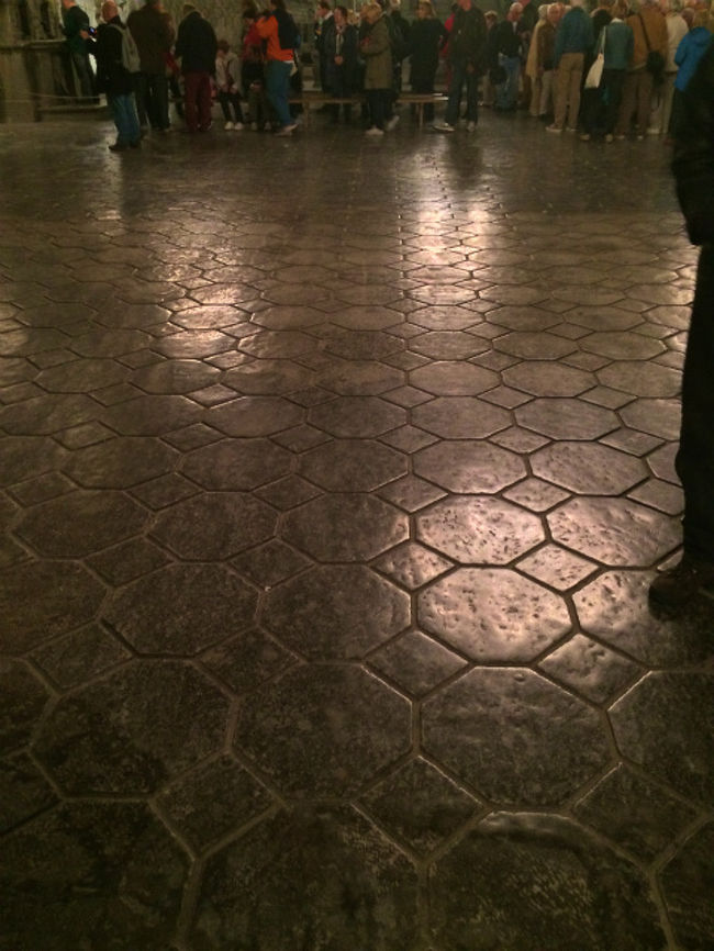 こんな感じの綺麗な床ももちろん塩。 <br />