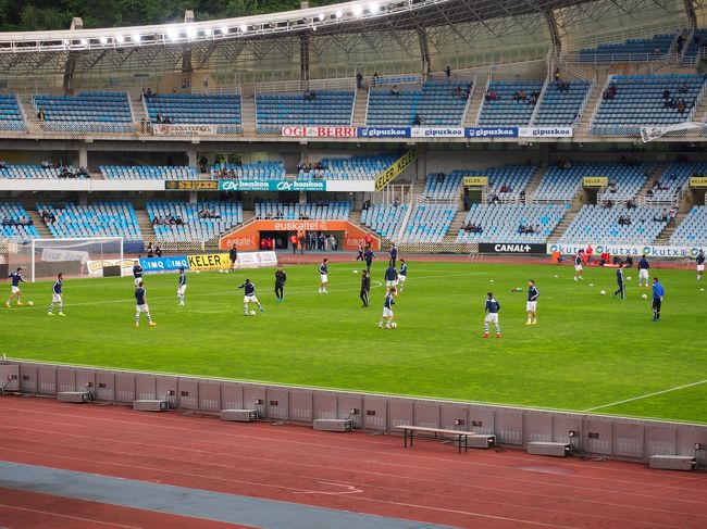 選手がアップし始めた