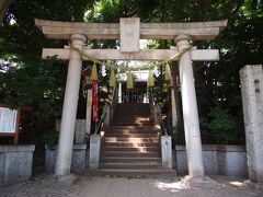 千束八幡神社に寄ってみよう。今まで・・・洗足池には何度も来たことがあるけれど、神社に寄るのは初めてだと思います。

