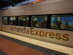 日帰りなのでお高いですがアーランダエクスプレスで。
20分ほどで市内に到着します。