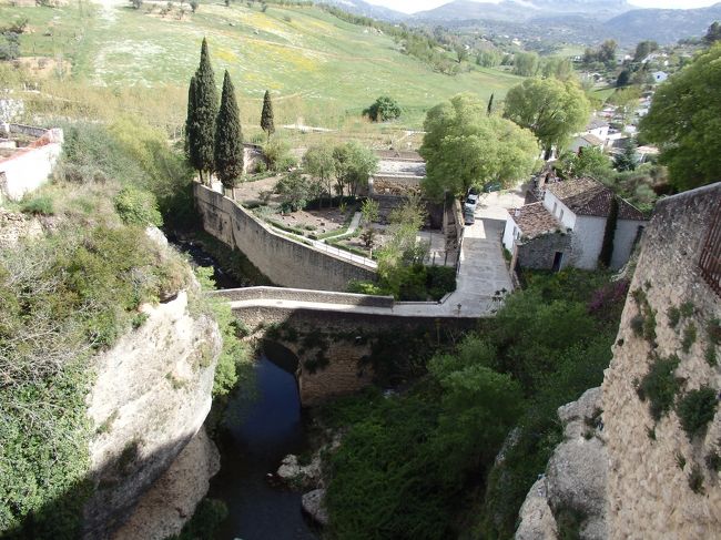 旧橋のもう一段下のアラブ橋
