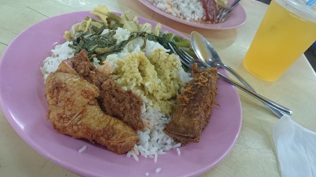 カレーのワンプレート。