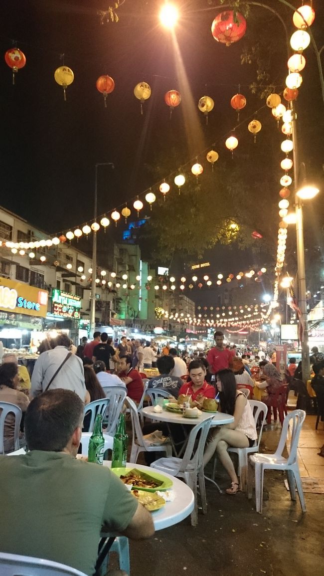 やっぱりアロー通りに来ちゃいました(笑)