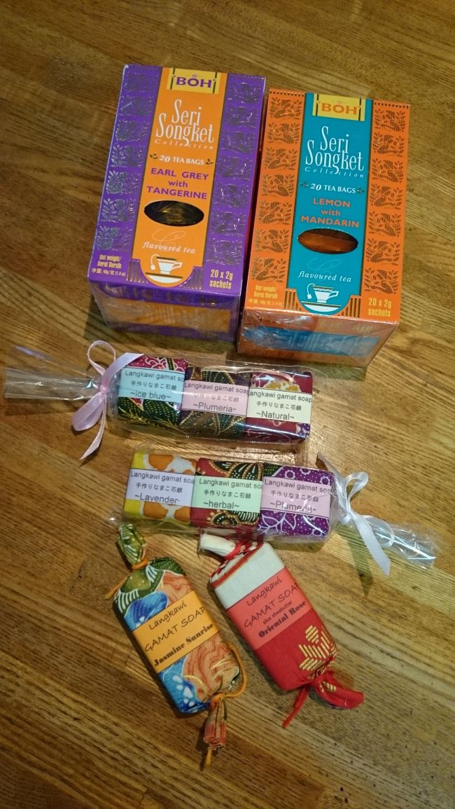 お茶とナマコ石鹸。