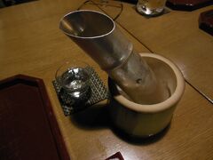 ホテル内の「杜氏賛歌」でDinner。

このお酒は「杜氏賛歌」というオリジナルのもの。美味しい日本酒だった。