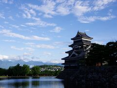 5：57、国宝松本城。