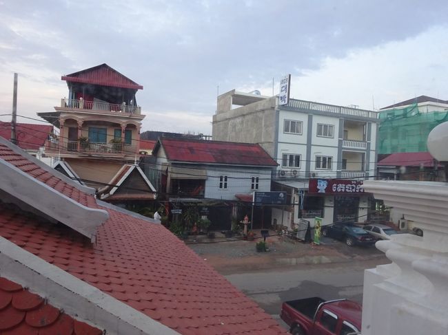 ホテルの窓からの下町の眺め