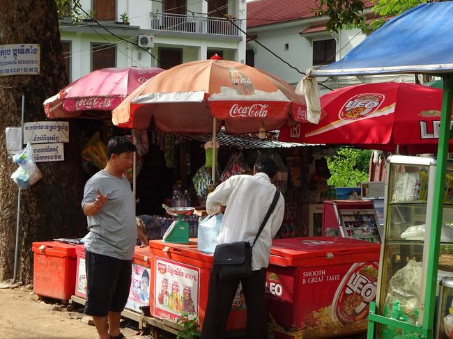 そして定番の観光スタート<br />キムタクは先ずクーラーボックスに氷を補給<br />（ビールを冷やすため）