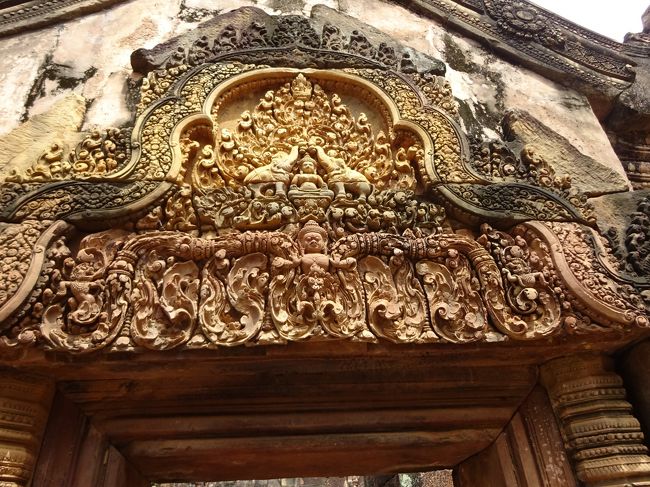 長い間風雨に晒されて来たにも拘らず<br />感動的です