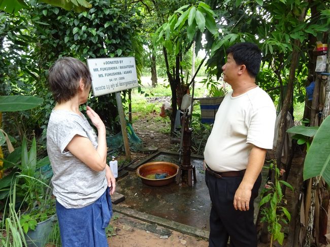 とある日本人が掘った井戸も見せてくれました<br /><br />名札には名前が書いてあります<br />村人達は安全な水が飲める様になったんでしょうね