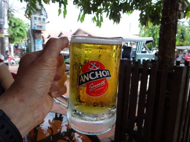 アンコールの生ビール（０.７＄）で乾杯