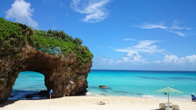 砂山をかけるように下っていくと目に飛び込んできたのはこの景色！ひゃーーーガイドブックで見てた写真よりもはるかにキレイ！