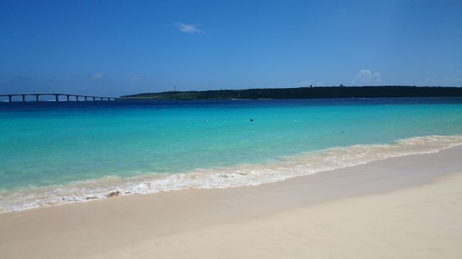 長く続く白い砂浜に美しい海。ベストビーチに選ばれるのも納得です