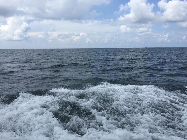 シアーヌクビルのロン島に行く途中の風景です。