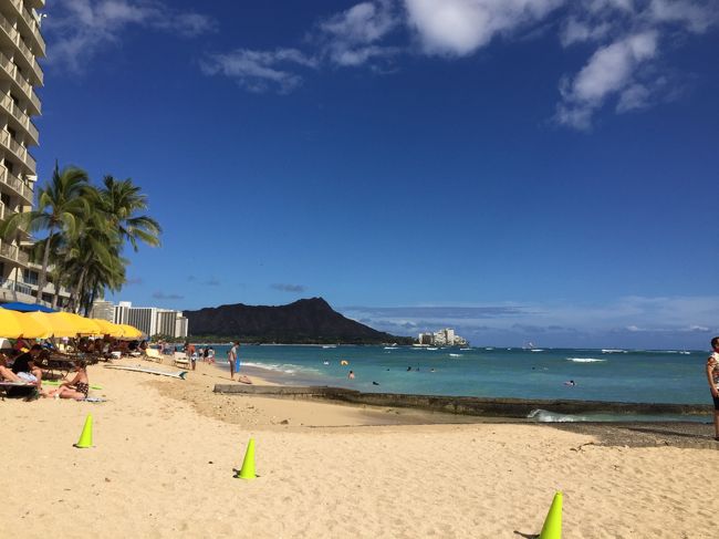 早速ビーチへ日に当たりに行きました。