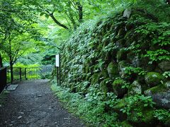 橋の袂には、5年前に泊まった千明仁泉亭が室町時代に宿を構えていた場所がある。連歌師の宗祇が泊まったのは、この場所と言うことだろうか。
