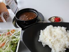 川平湾近くの石垣シーサイドホテルまで来ました。ここは少し遅くまでランチタイム営業しているので石垣牛カレーライスを召し上がります。