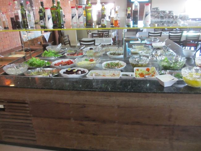 こちらも食べ放題<br /><br />サラダ類