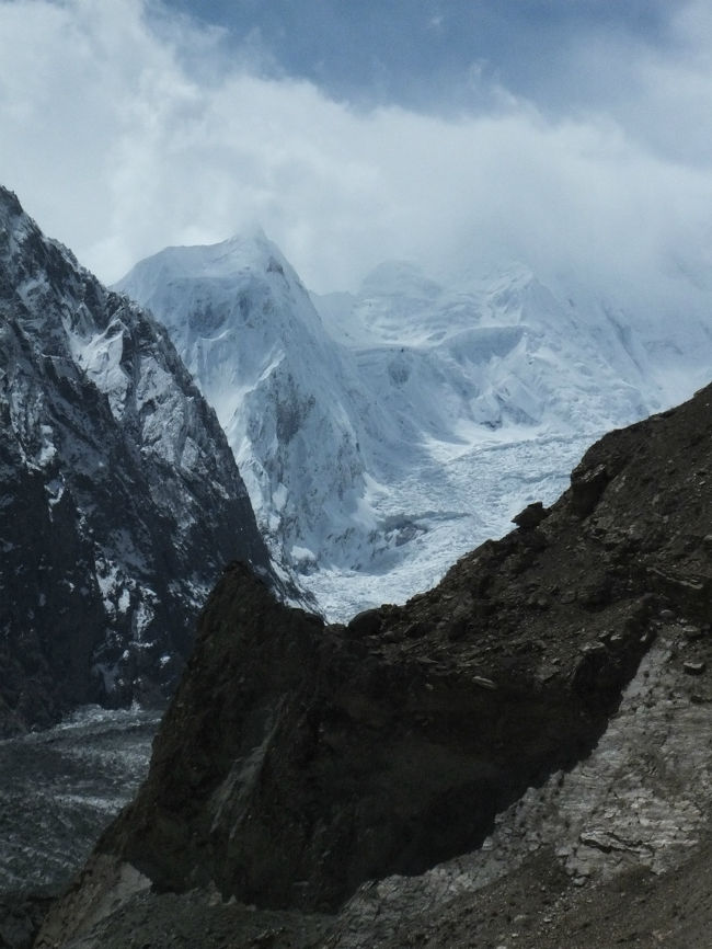 ディラン峰、まぶしいです。