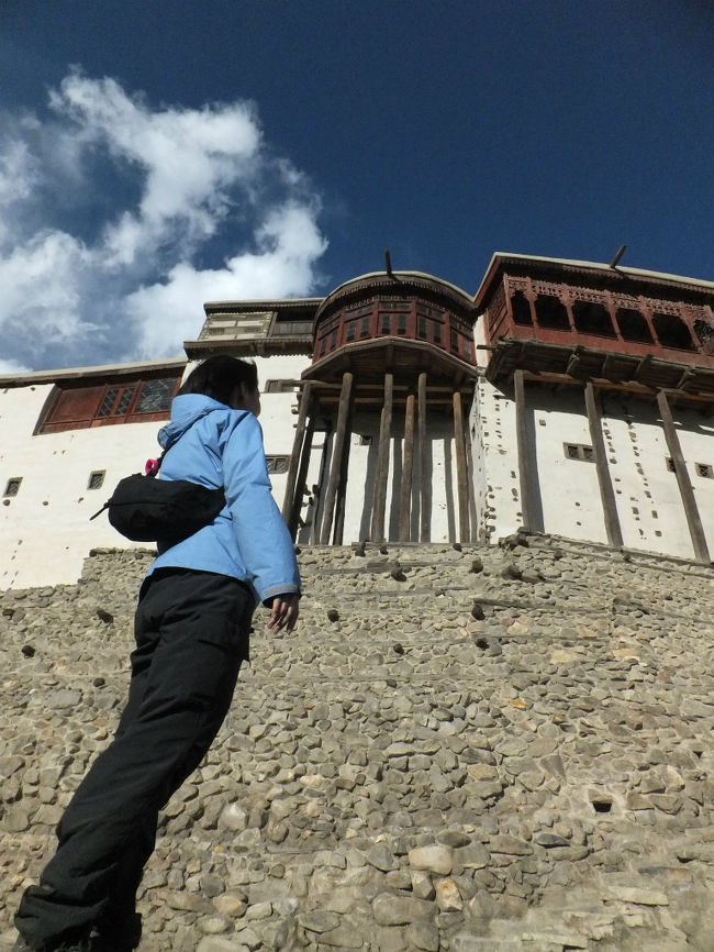 そしてようやく到着、バルチットフォート。<br />こちらは修復済で現在は博物館になっていて入場可能。<br />