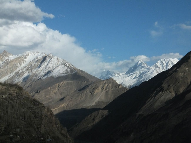 王様の部屋から見える景色はどちらを向いても絶景。<br />まずは山側。<br />