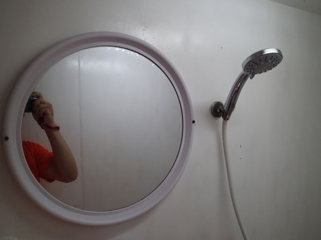 シャワーや<br /><br />船内が混んでいてトイレの前も結構、並んでいましたし、さすがにシャワーを使っている人はいませんでした。すいていればOKなのかも？