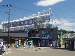松島観光物産館の右奥には
松島さかな市場・・朝ごはん食べたばかりなので、何も食べられません

