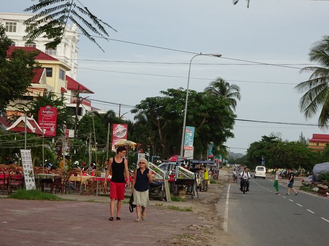 再び海岸通へ戻って来ました<br />おおよその街の概要を掴んだオジン
