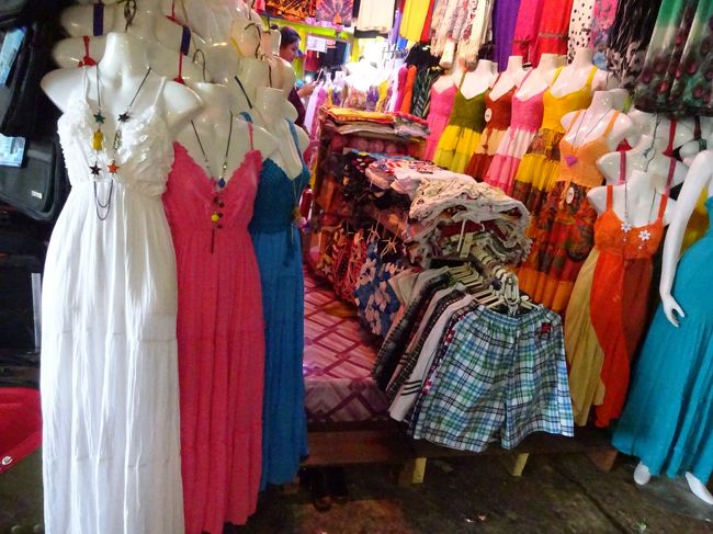 パーティードレス？