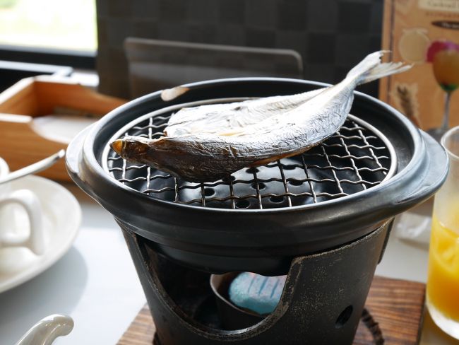 和食は干物を自分で焼きます。