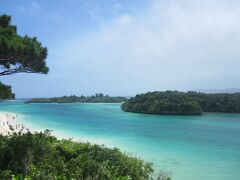 石垣最大の景勝地だけど、うーん…まぁこんなものでしょう。

人が多く、グラスボートは欠航してた（グラスボートがあった方が画になるのよね）。
遊泳禁止のはずだけど、海に入ってる人も結構いたなぁ。よろしくないですよ。