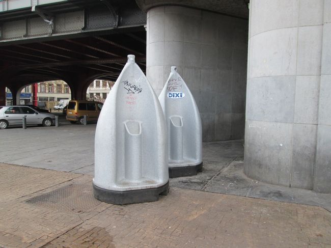 公衆トイレ？<br />さ、さすが小便小僧の街。。。