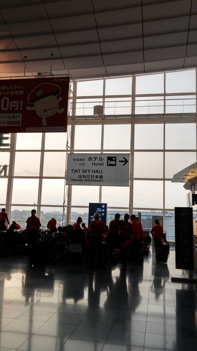 ホテルの案内にそってテクテク