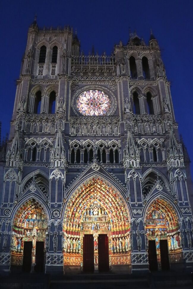 15 フランス北西部を巡る旅 １ アミアン ノートルダム大聖堂 荘厳なる光の祭典 Amiens アミアン フランス の旅行記 ブログ By Sanaboさん フォートラベル