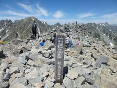 前穂高岳の山頂（標高3090m）